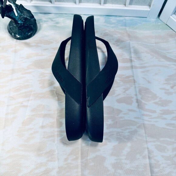 Croc Kadee Thong Sandals Size 10 - Picture 6 of 12